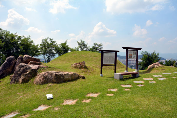 김해구산동백운대고분
