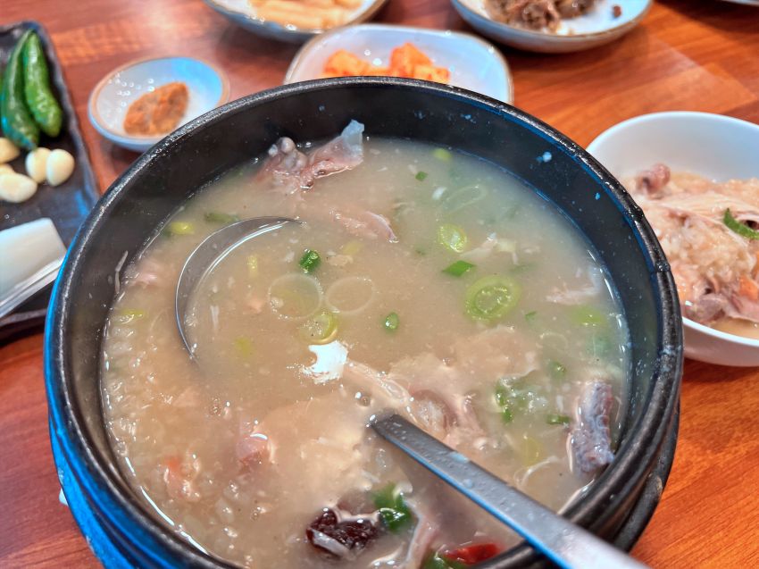 トンベッ参鶏湯