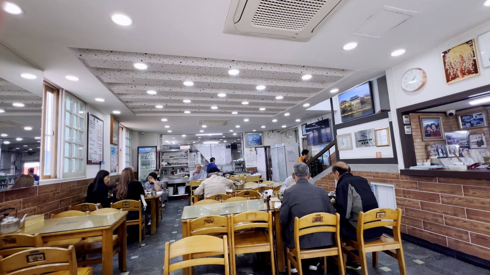 セチンジュ食堂